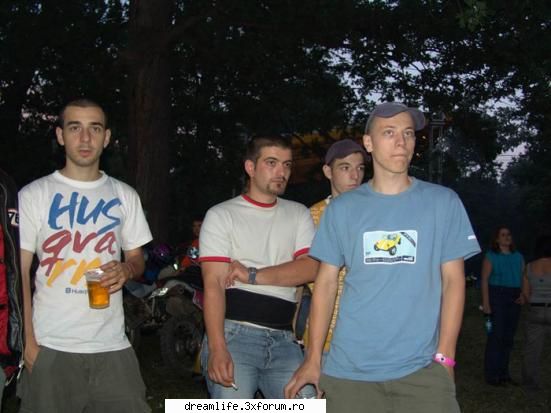 Child in time....me - Gugu and friends - Despre Noi