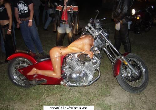 Motociclism - genial tuningu ` pe motoru asta :D hehehe - Sport